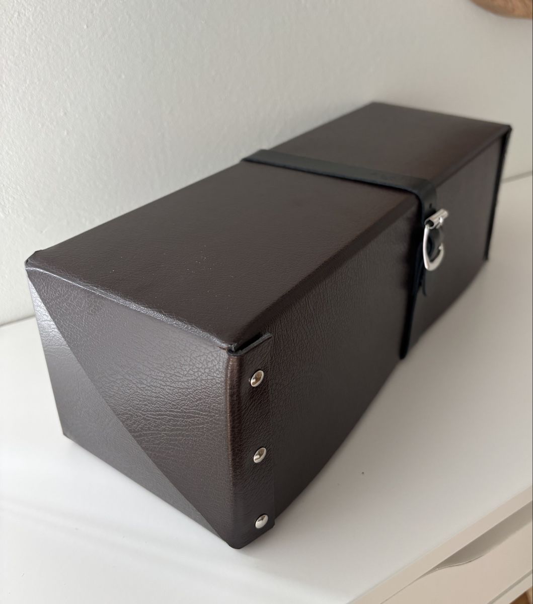 Alaia Vestiti: Alaia Box. Neu! – Nuovo (secondo la descrizione) da Luzern venduto da lor_x8hx 4