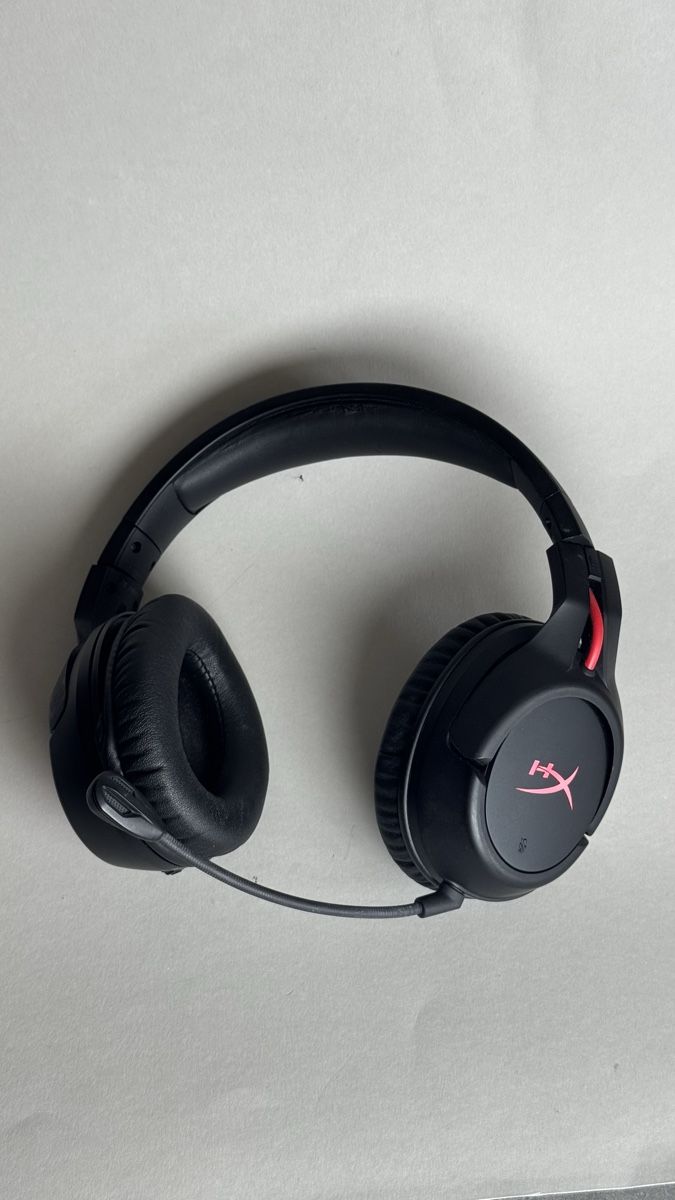 Hyperx Cuffie: HyperX Cloud Flight Wireless Gaming Headset (Ungetestet) – Usato da Rümlang venduto da vla_9g7d
