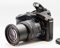 Samsung GALAXY NX Android Kamera - EK-GN120 – Top Zustand