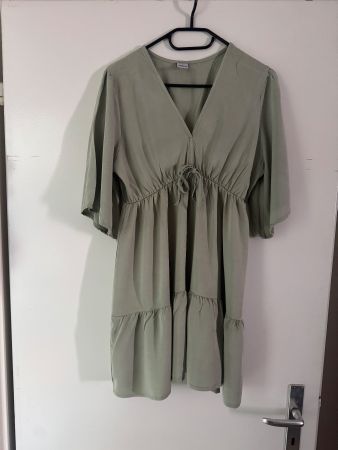 Sommerliches Kleid in Olivgrün - Gr. M
