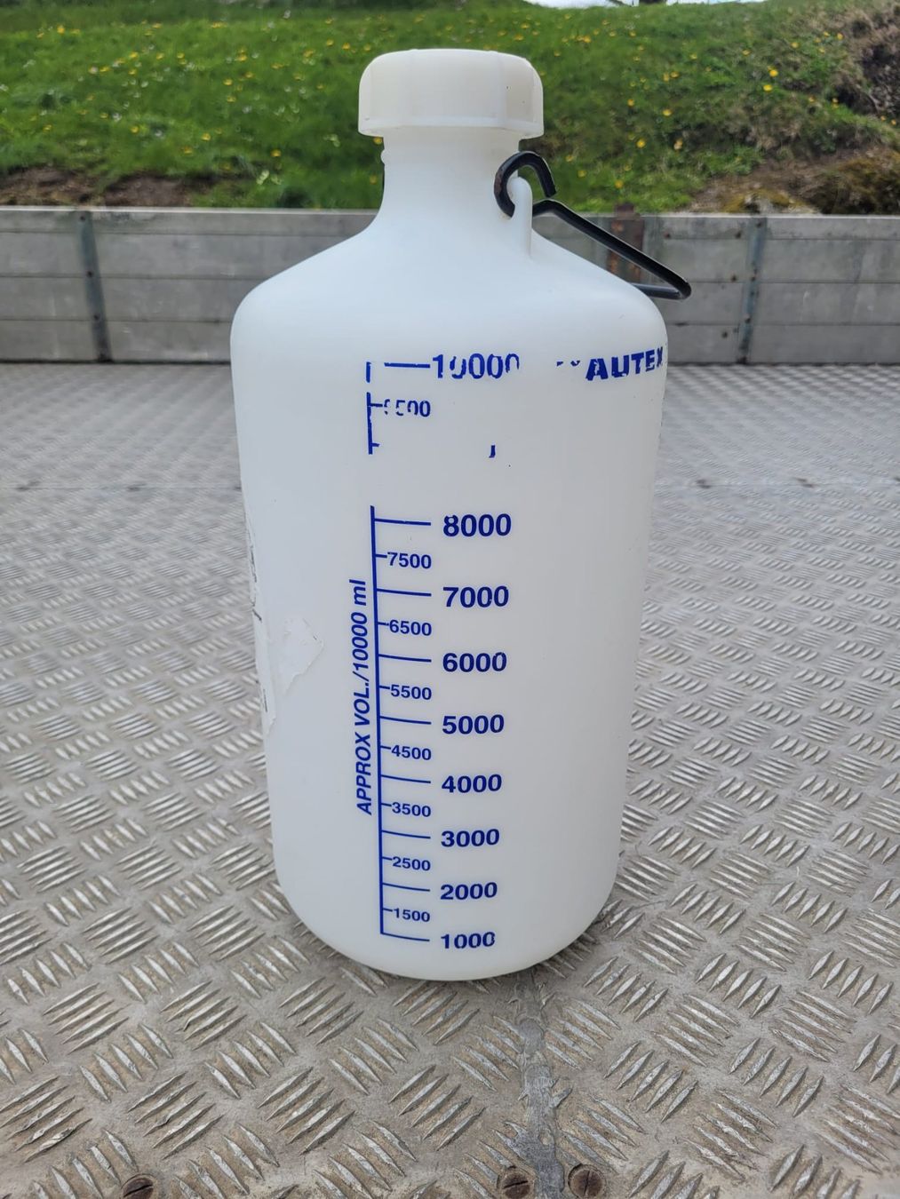 Agricoltura: Kübel, Flasche – Usato da Wagen venduto da Mandli01