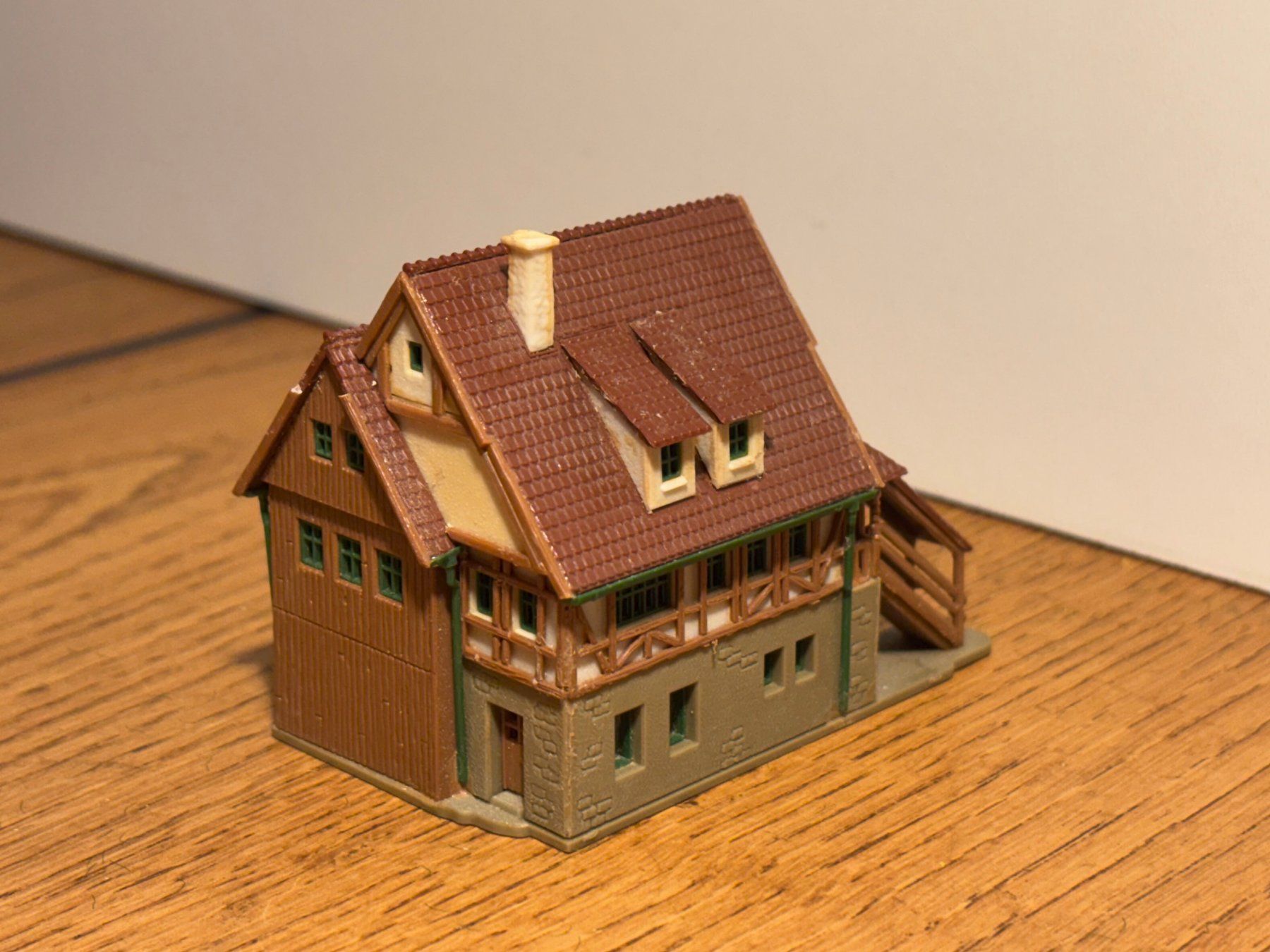 Modelleisenbahnen: G0779: Handwerkerhaus (Spur Z) – Gebraucht aus Birsfelden von Birs_25 2