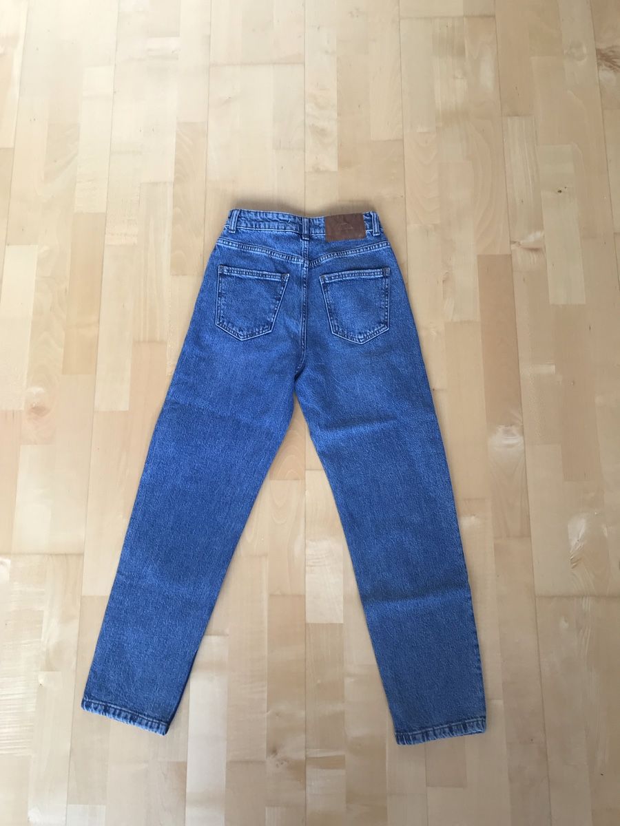 Zara Jeans: ZARA Relaxed Fit Jeans, Gr. 34 – Gebraucht aus Oeschgen von Elmermo 1