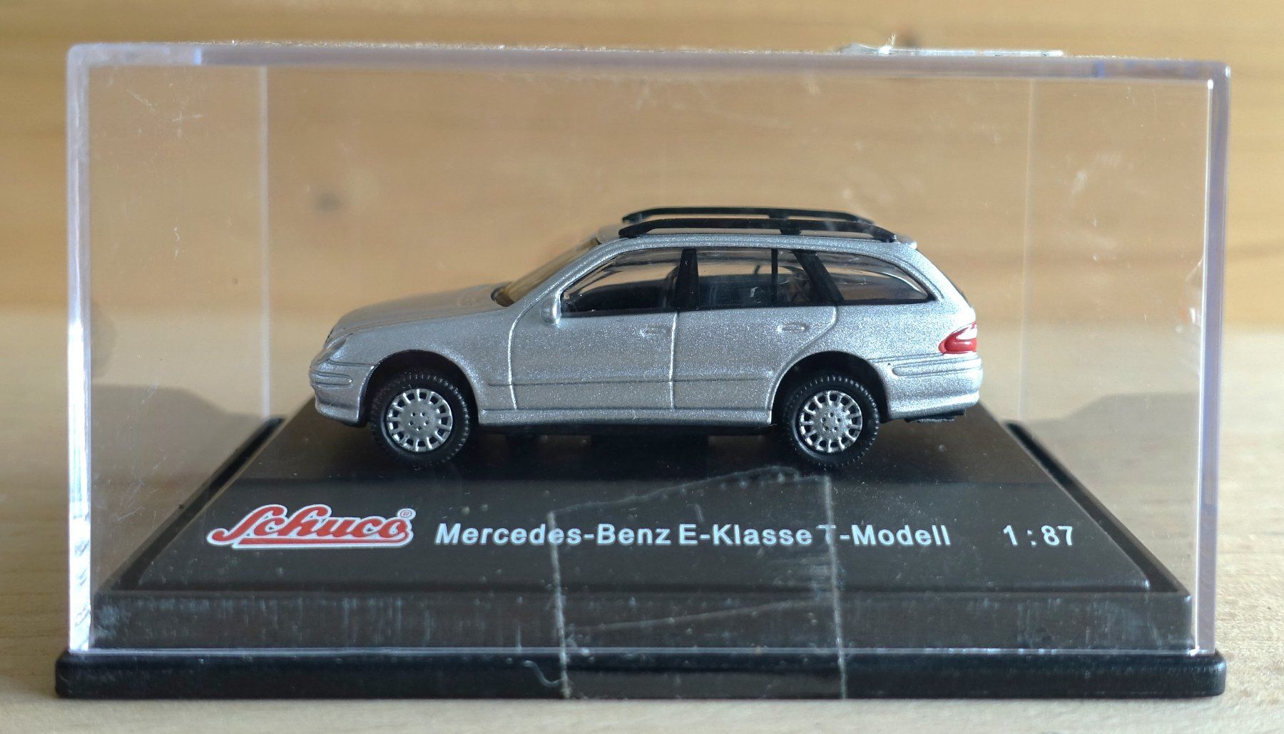 Mercedes-Benz Modellini d'auto: MB E Klasse T Modell, Schuco Art. ? – Usato da Horw venduto da SwissSteamMemories 2