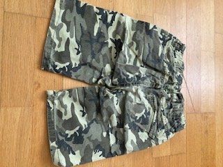 Pantaloni: Short t.116 – Usato da Boudry venduto da Lamue01 1