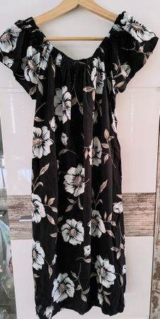 Schönes Sommerkleid mit Blumenmuster, Gr. XS, Top Zustand
