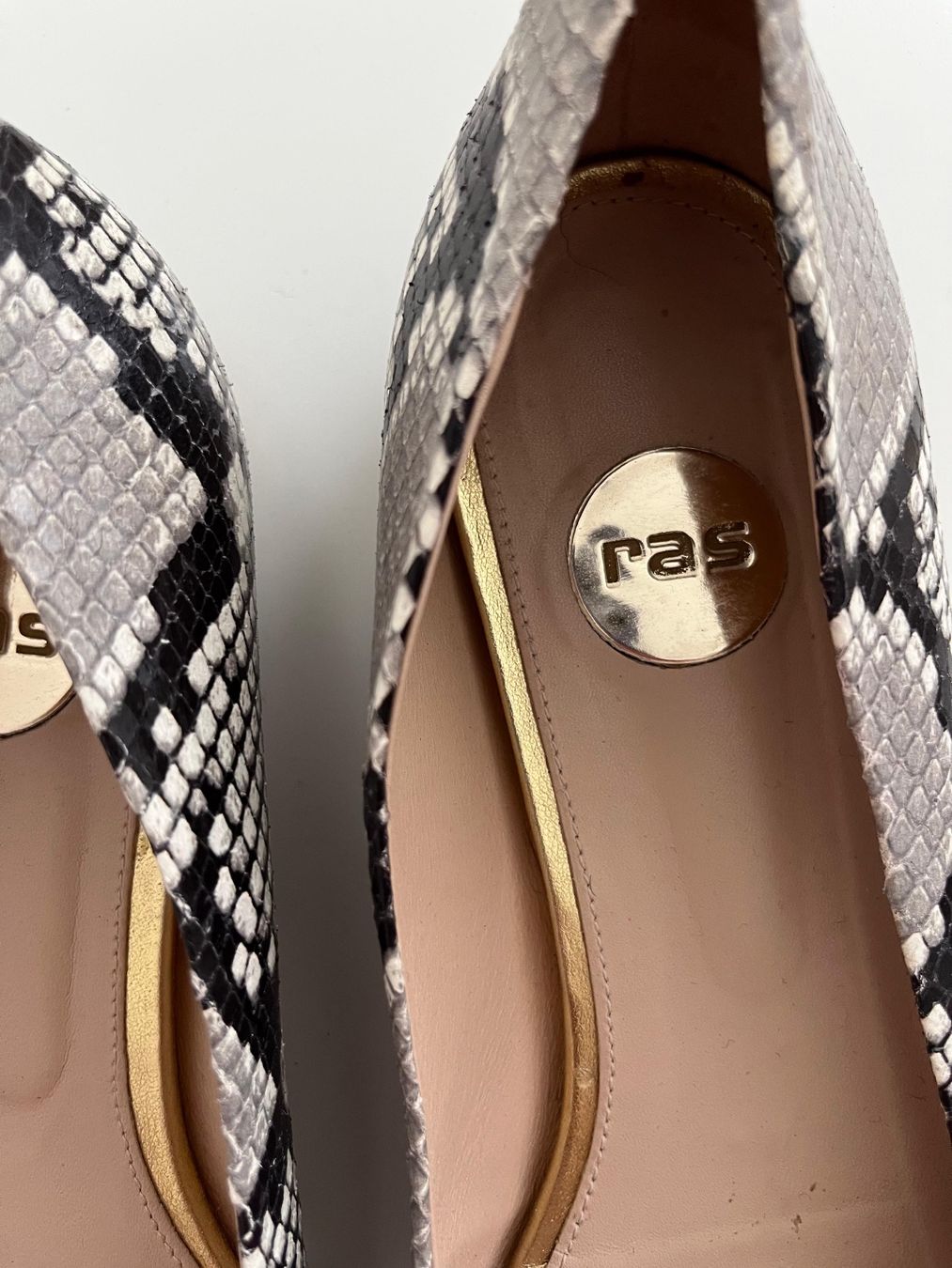 Scarpe da donna: RAS Flats Size 41 – Usato da Genève venduto da gvokiii 3