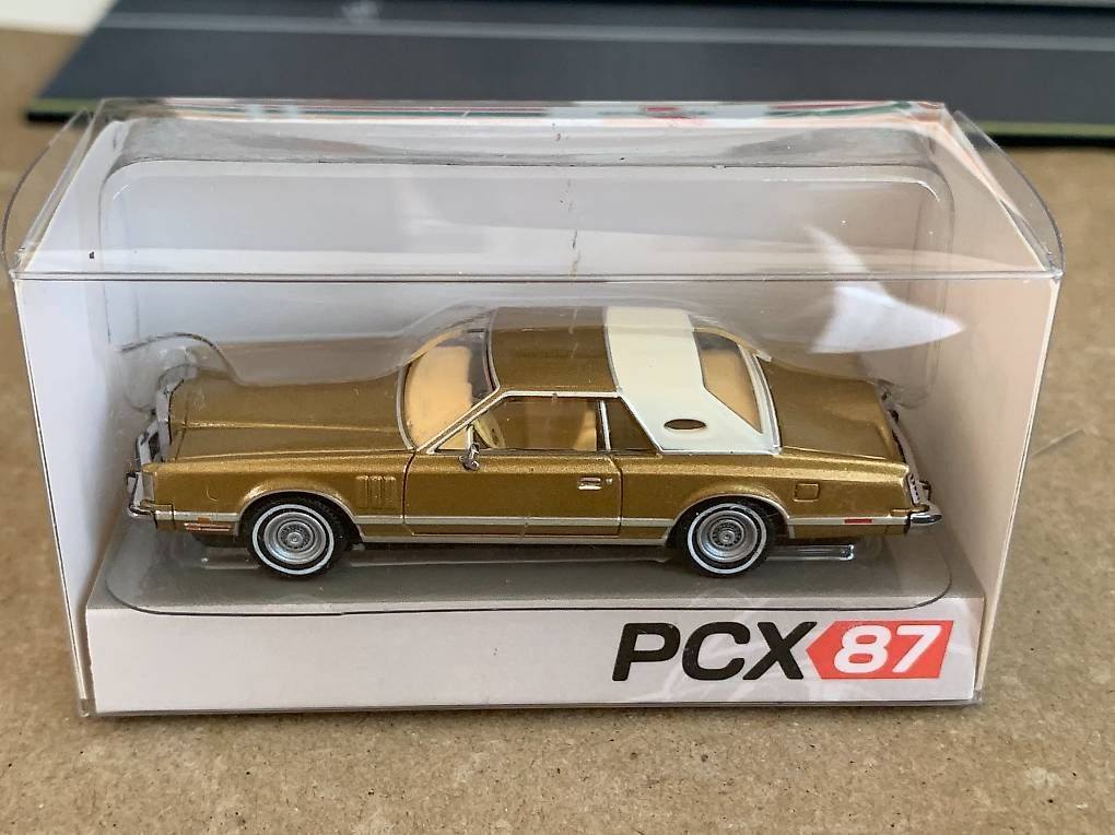Modellautos: PCX87 Modell 1:87 Lincoln Continental Mark V gold – Gebraucht aus Bonstetten von Guten