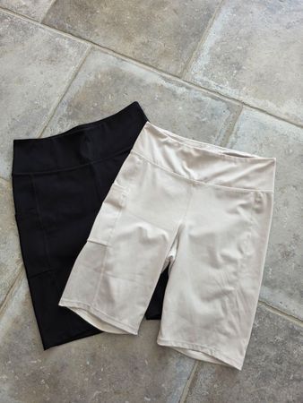 2x Sporthosen Gr. M H&M