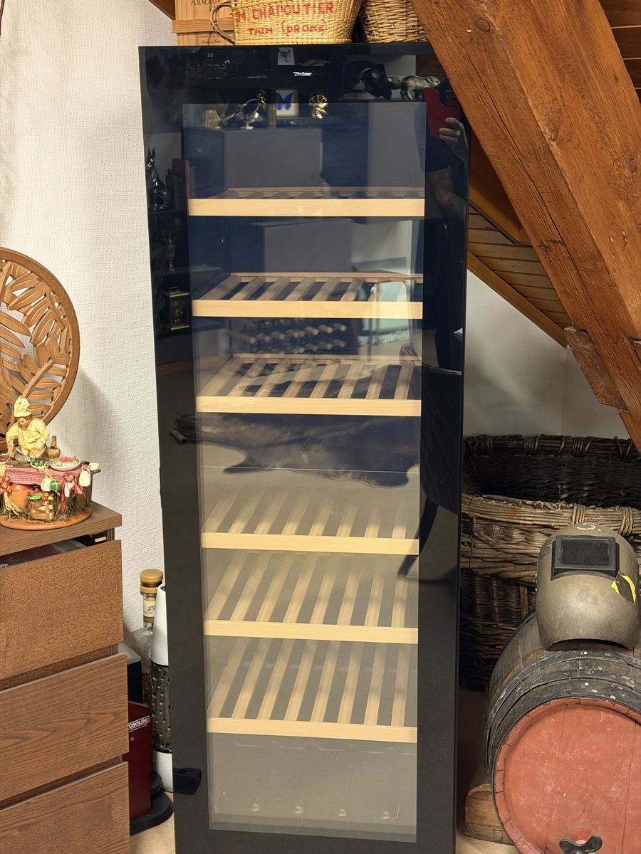 Frigoriferi: Weinkühlschrank – Usato da Niederdorf venduto da ven_y8pp