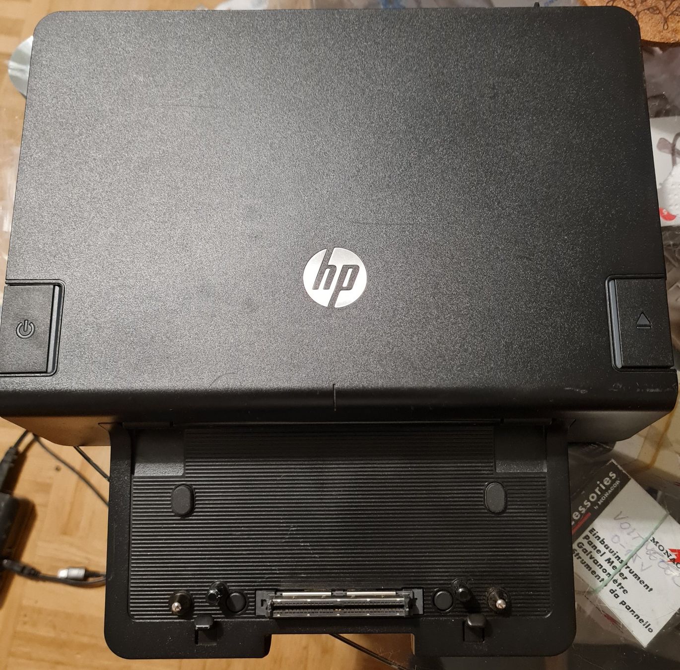 Hewlett Packard Docking station: Dockingstation HP mit 230W Netzadapter – Usato da Horw venduto da Arta20000 1