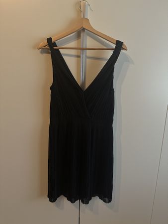 Schickes, elegantes, schwarzes Kleid von MNG, Grösse M
