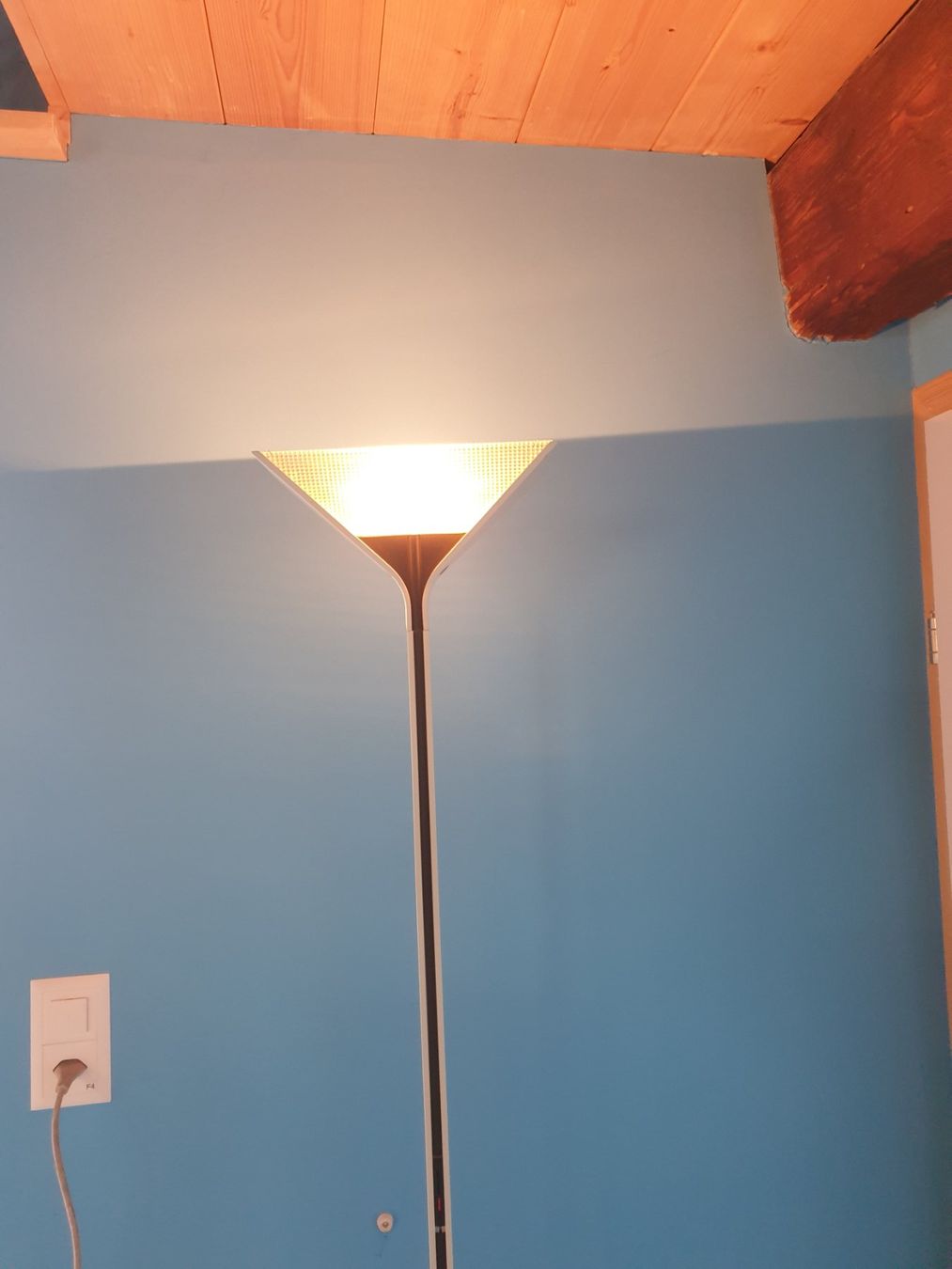 Flos Lampade: FLOS Papillion Stehlampe weiss – Usato da rebstein venduto da spacy73 2