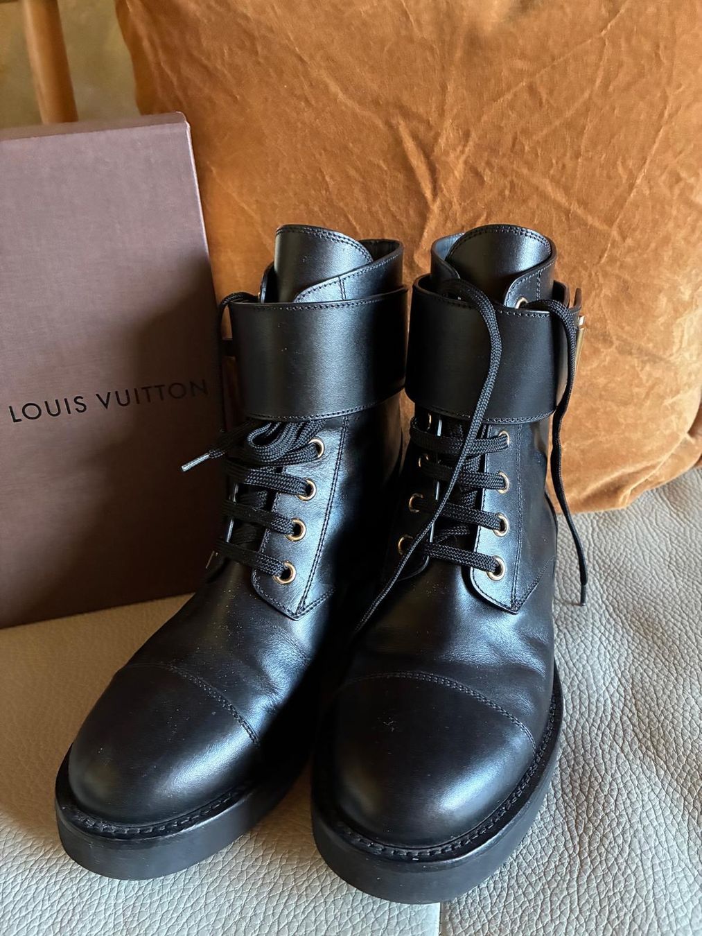 Louis Vuitton Chaussures femmes: LOUIS VUITTON – D'occasion à Rümlang par har_z6qv 1