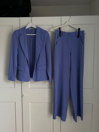 Modern Suit- Made in Italy - Size S