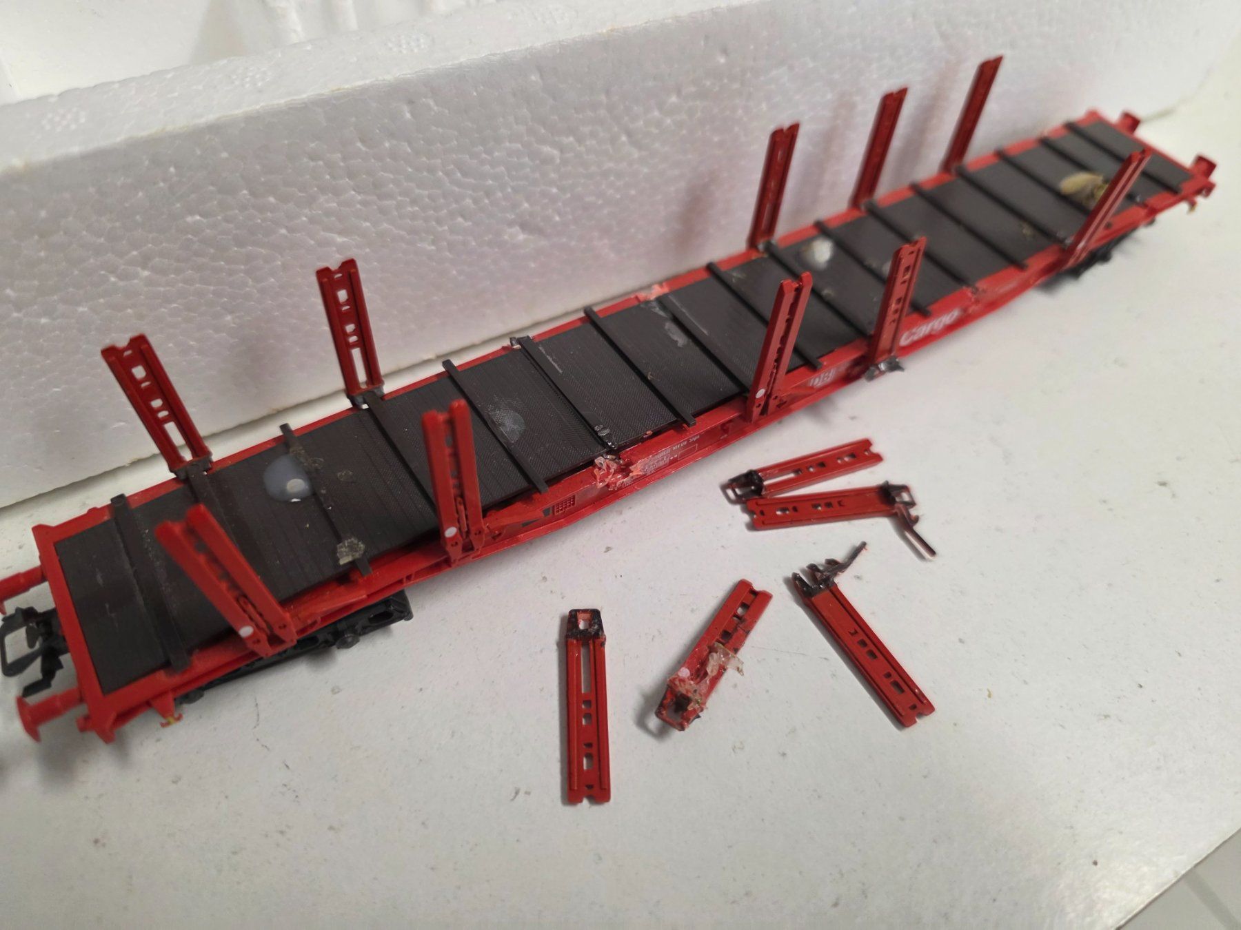 Märklin Modellini di ferrovie: Märklin 46220 set wagons CARGO DB dès 1.-fr – Usato da bassecourt venduto da Paolo101 3