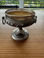 Pokal mit Henkel Verziert Silberfarben Hohe 13.5cm Breite 14