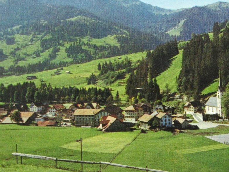 Cartoline postali: FLÜHLI LU AK MIT SCHRATTEN 1977 – Usato da Ettingen venduto da Hausi4711 1