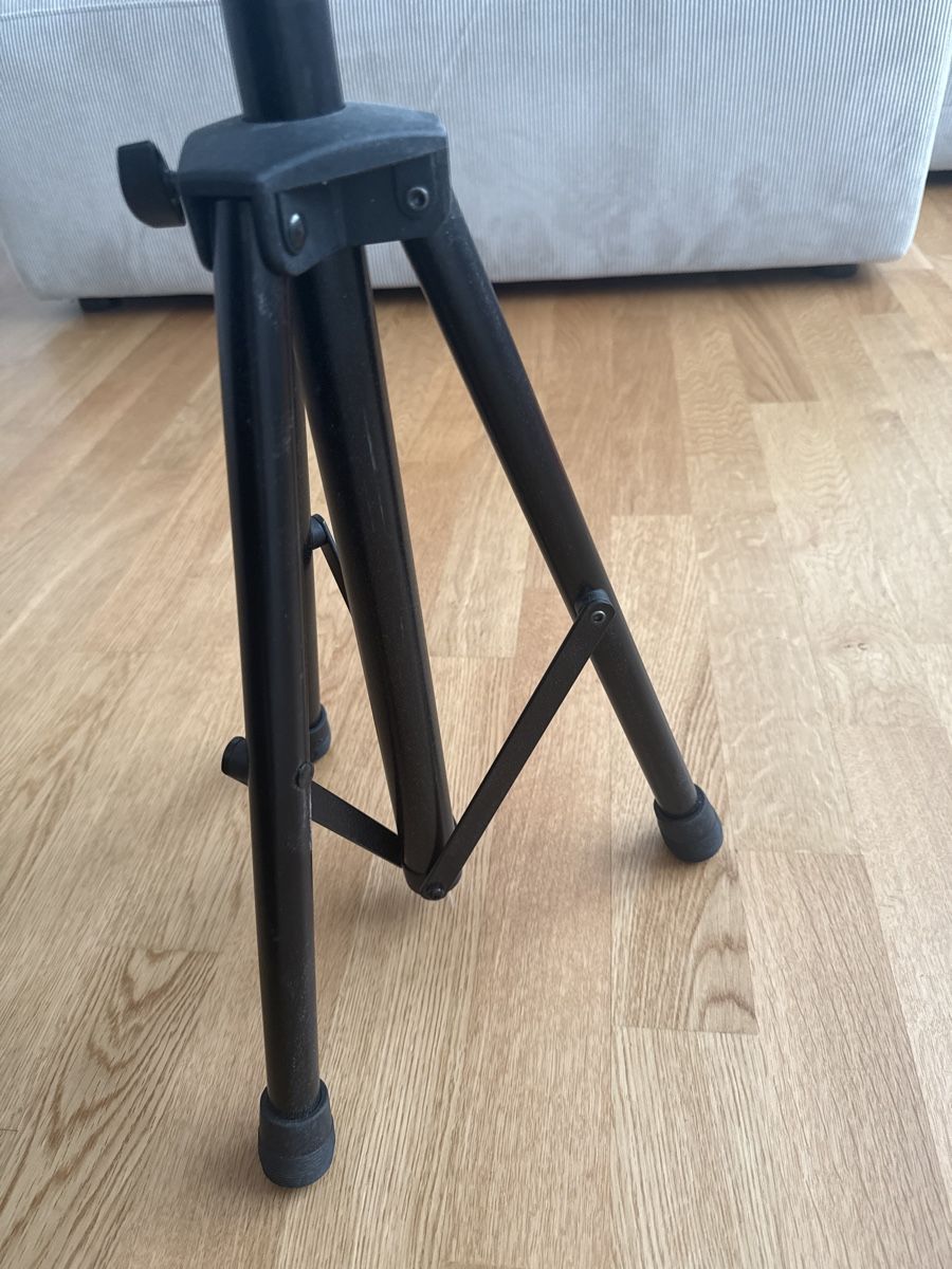 Supporti per strumenti musicali & leggii: Black Music Stand – Usato da Zürich venduto da okarioto 3