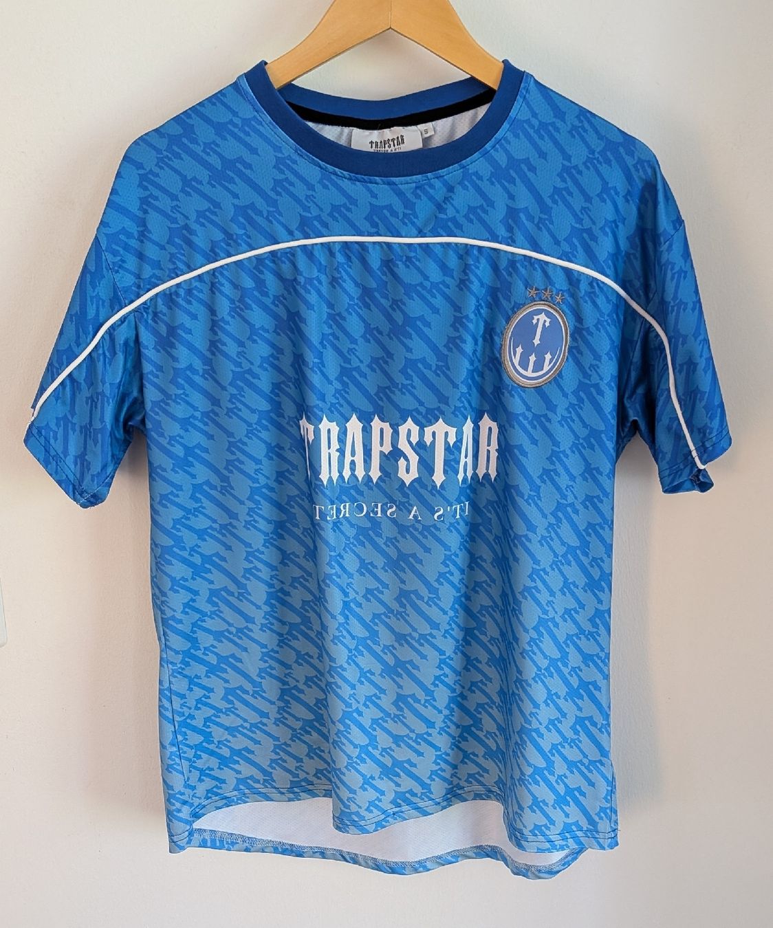 Trapstar Canottiere & Pantaloni: Trapstar Trikot – Usato da Zürich venduto da vukzh