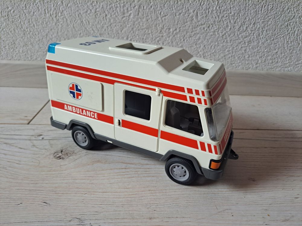 Playmobil Krankenwagen Kaufen auf Ricardo