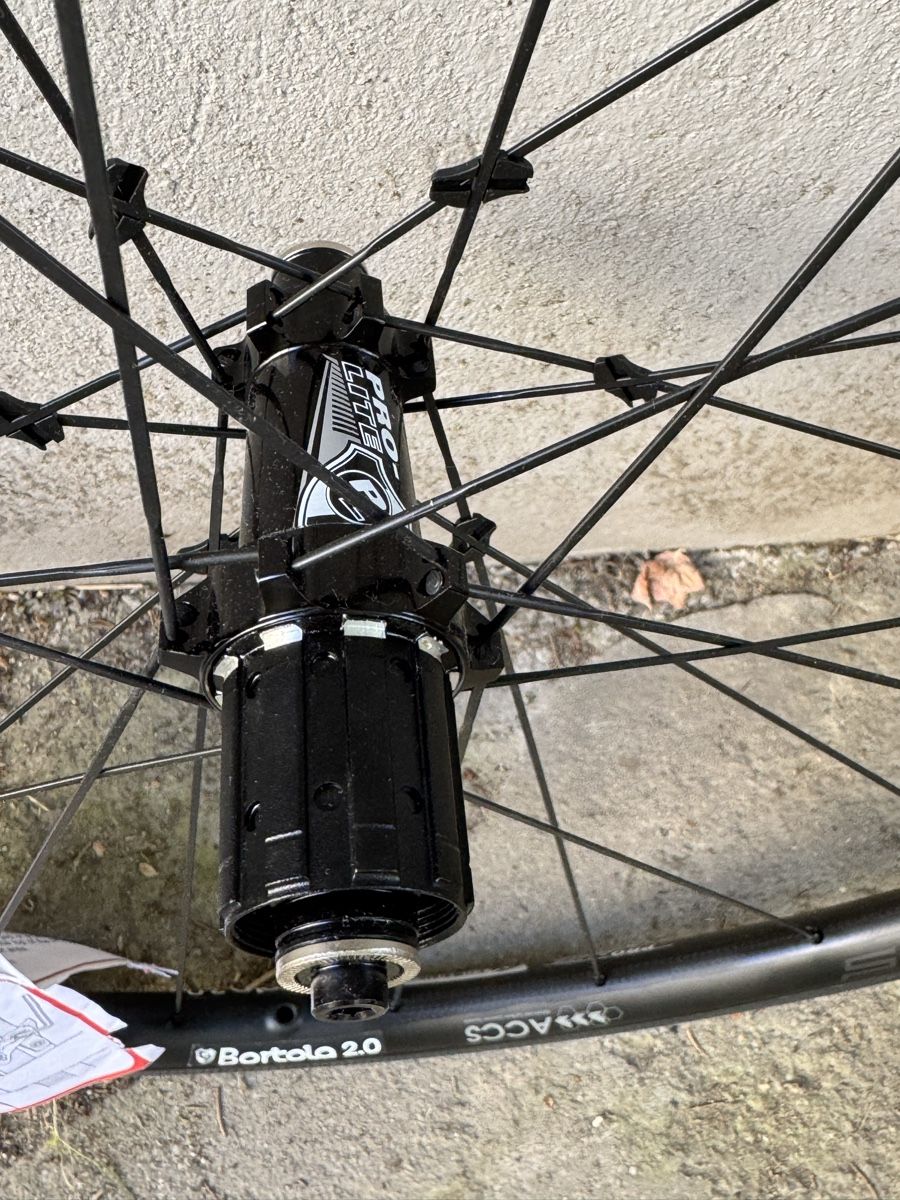 Shimano Pezzi di ricambio: PRO-LITE Bortola 2.0 la paire  – Nuovo e nell'imballaggio originale da Lausanne venduto da LucienR3000 1