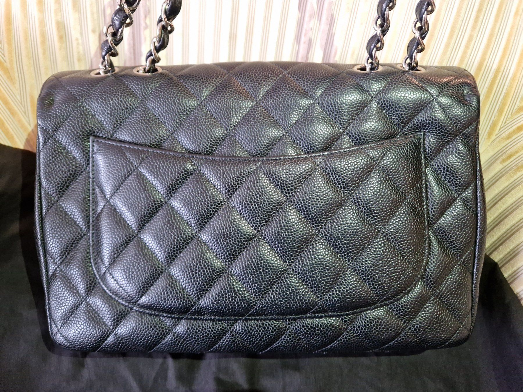 Chanel Borse da donna: Chanel Classic Caviar Jumbo mit silber Hardware !!! – Usato da Flühli LU venduto da Conny_88 1