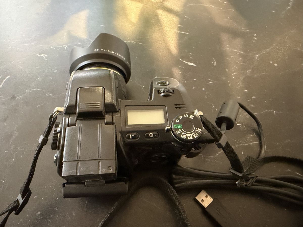 Konica Fotocamera: Konica Minolta DiMAGE A2 – Usato da Egliswil venduto da HolgerHermann