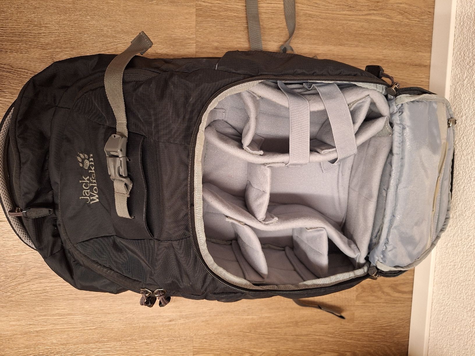 Jack Wolfskin Zaini: Jack Wolfskin Kamerarucksack – Usato da Bennau venduto da van_xnq2 2