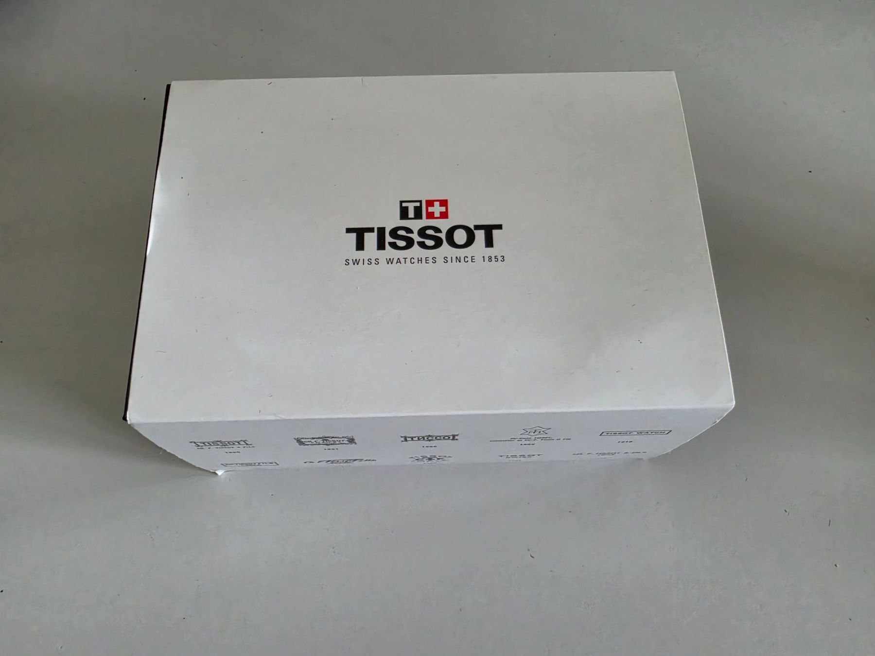 Tissot Uhrenboxen: Tissot Uhren Box – Gebraucht aus Birr von DisDas 1