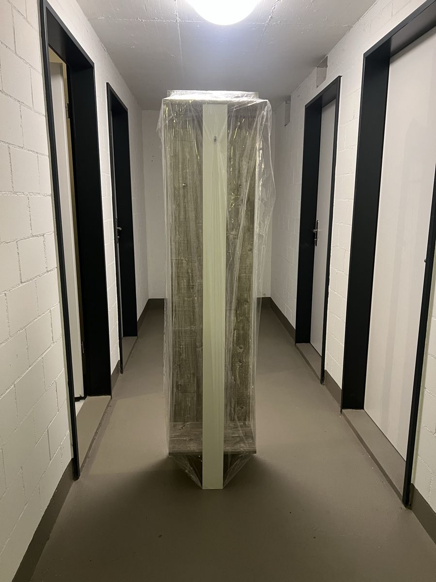 Guardaroba: Garderobe Beton-Look, Holz! – Usato da Widen venduto da kev_f5vk