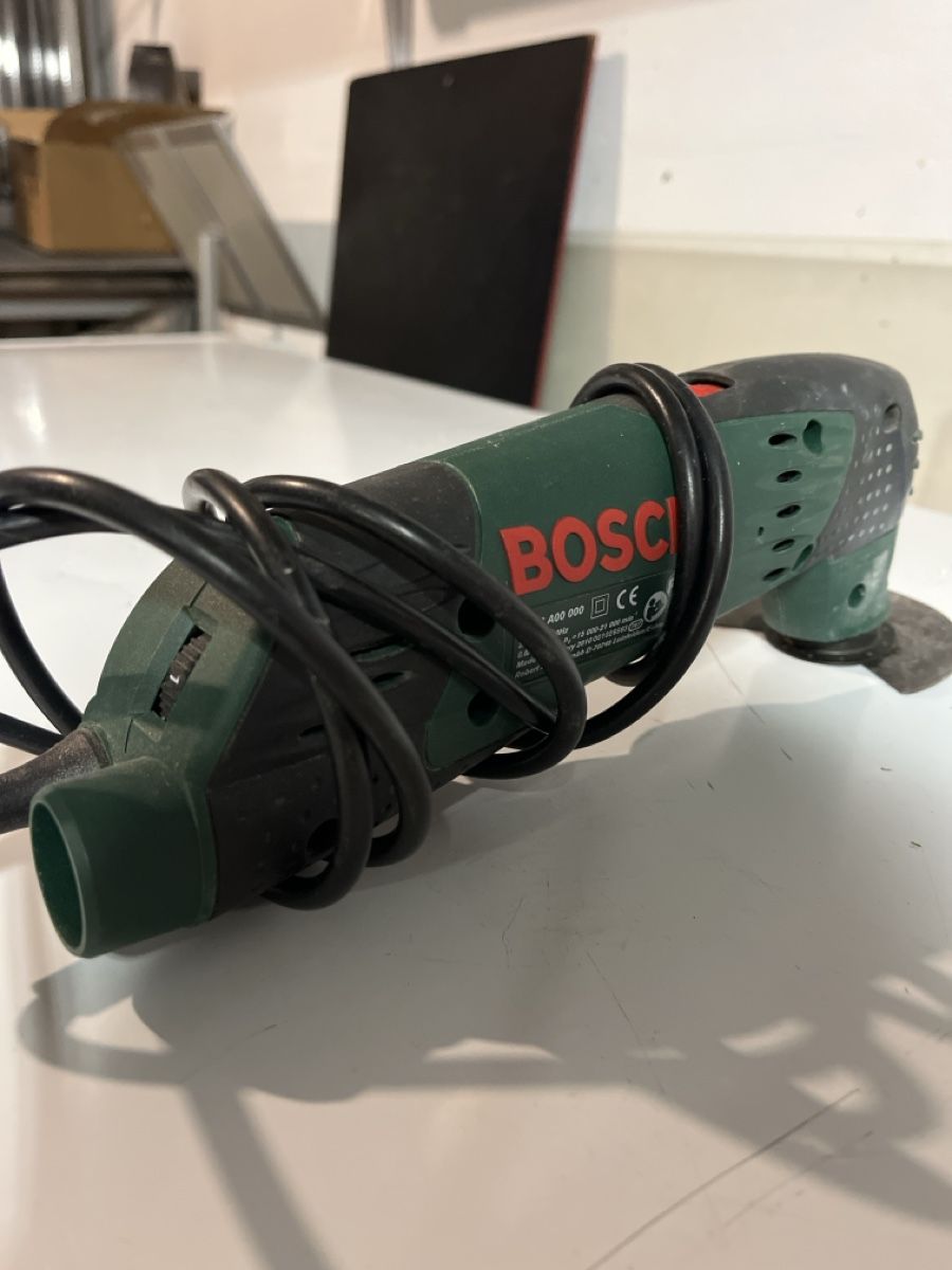Alle Werkzeuge: Bosch PMF 180 E Multi-Tool – Vielseitig einsetzbar! – Gebraucht aus Zofingen von Flo5 2