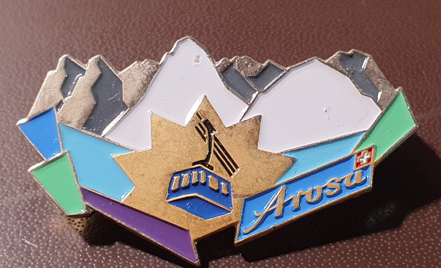 Placchette & Badge: A181 - Pin   Arosa   Limitiert 1203 – Usato da Reinach BL venduto da Boston-Verkauf