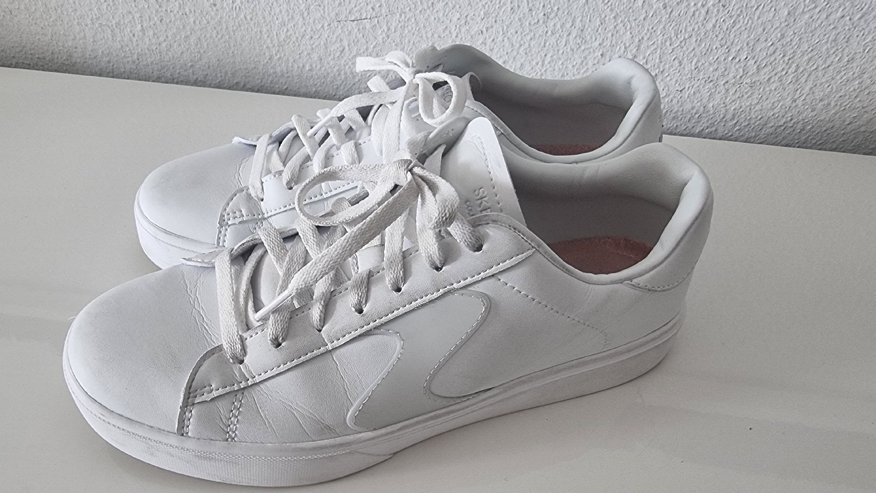 Skechers Scarpe da donna: Sneaker von Sketchers, weiss, Grösse 39 – Usato da Zuchwil venduto da chnudi97 1
