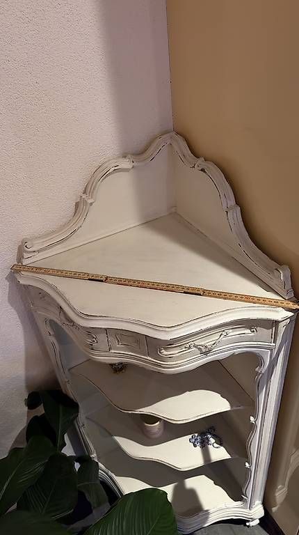 Armoires: Wunderschönes Eckmöbel im Shabby chic Stil – D'occasion à Frick par TheBurningHeart 5