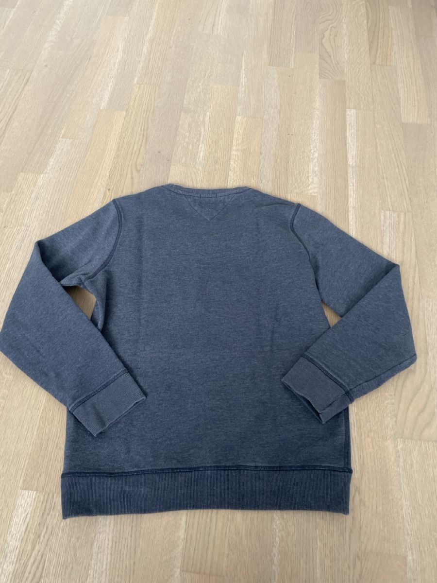 Tommy Hilfiger Pullover & Sweatshirts: Tommy Hilfiger Herren Pullover, Grösse L. – Gebraucht aus Bad Zurzach von lip_jl6d 2