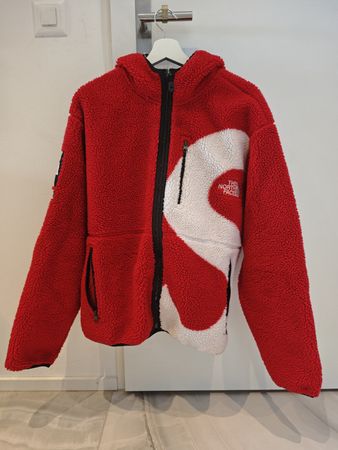🔥 The North Face Supreme Fleece Jacke Rot (Gr. M)