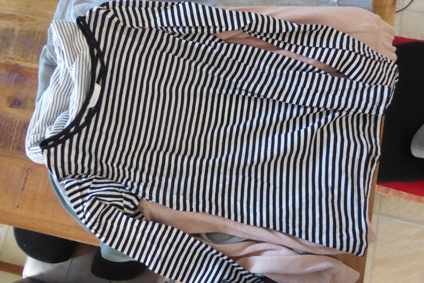 Lotti di vestiti: 6 Pullover 2 Sweatshirt Gr S Cecil 2 TOM TAILOR Only ect – Usato da Sargans venduto da Benziner 1