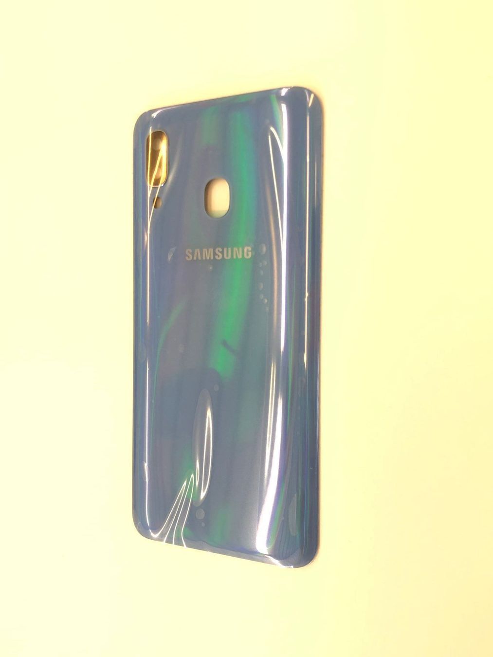 Samsung Telefoni cellulari / Smartphones: SAMSUNG Galaxy A40 Akkudeckel blau – Nuovo e nell'imballaggio originale da bern venduto da reptechnic