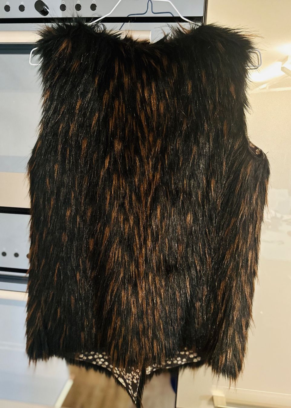 Gilets & Westen: Custo Barcelona Gilet Kunstfell – Gebraucht aus Fällanden von Pilli91 3