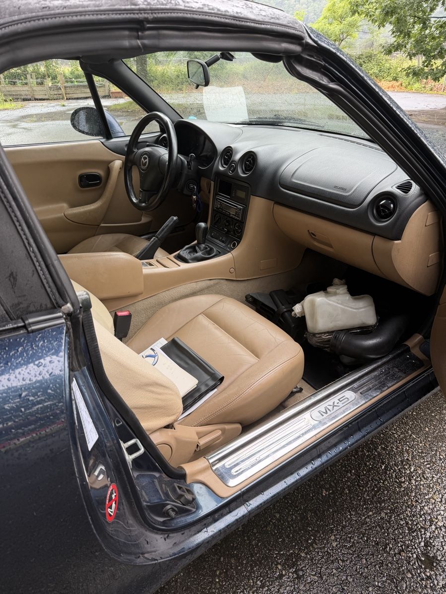 Mazda Autos: Mazda Mx-5 NB 1.6 – Défectueux à S. Antonino par aarondiiorio 1