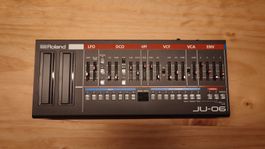 Roland JU-06 Boutique Synthesizer (Juno-106-Sound in klein)