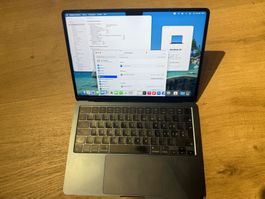 MacBook Air M3 2024