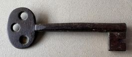 ANTIKER METALL SCHLÜSSEL