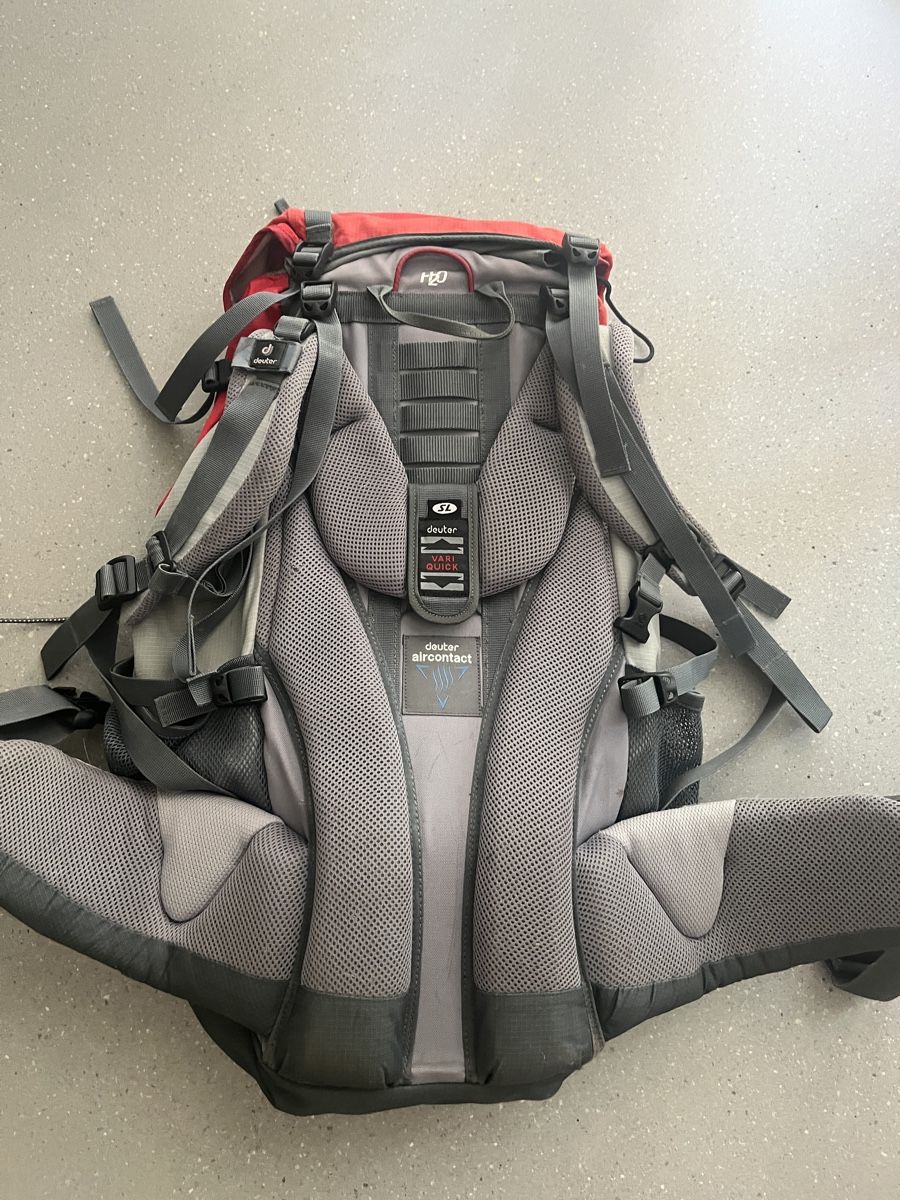 Deuter Sacs à dos: Deuter Rucksack ACT Lite 45+10 – D'occasion à Zürich par stella404 1