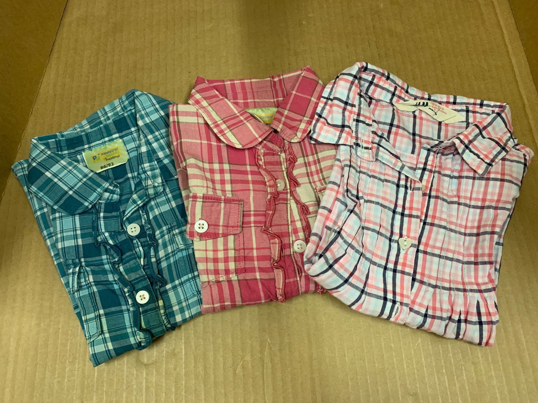 H&M Camicie, T-shirt & Polo: 3 Stk. Hemd Grösse 86/92 – Usato da Eschlikon TG venduto da RamonaSt