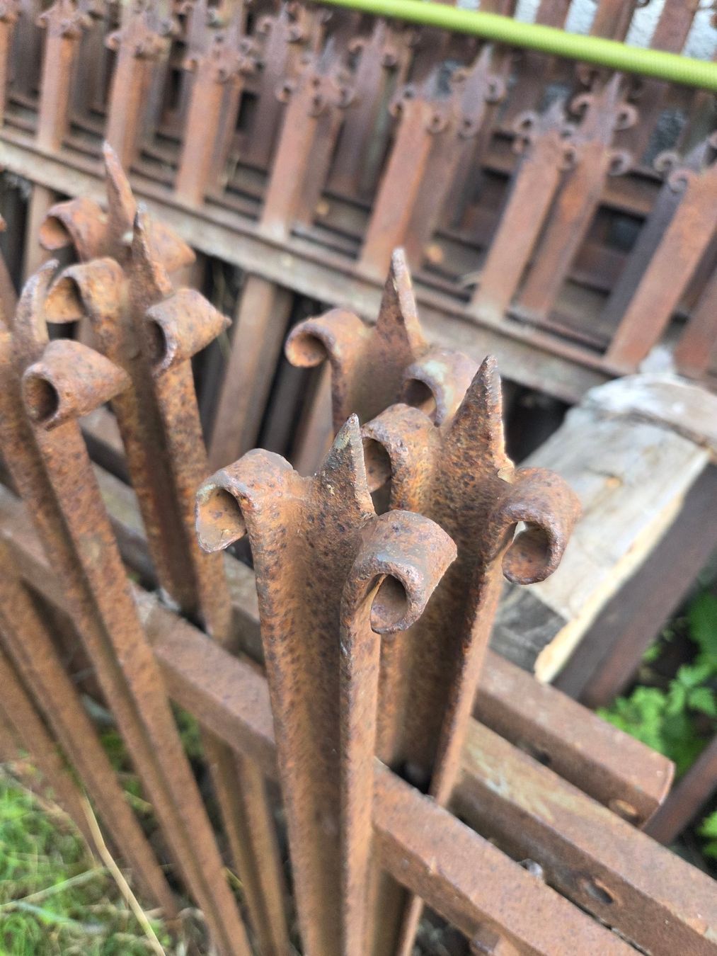 Sonstige Antiquitäten & Kunst: Antiker Metall-Gartenzaun – Gebraucht aus Churwalden von Sath 1