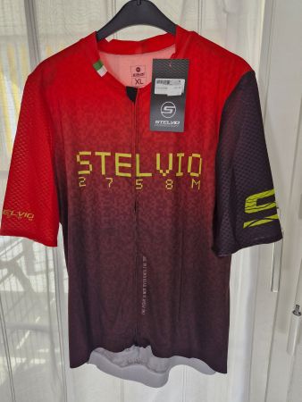 Neues Herren-Velotrikot Stelvio 2758, Gr. XL