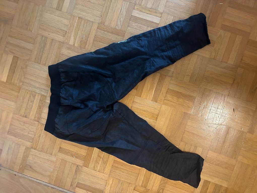 Poc Pantaloni: POC resistance layer Grösse S – Usato da Basel venduto da Luise_p 1