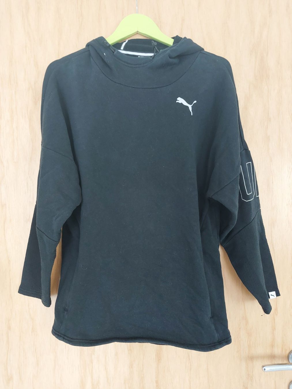 Puma Pulls & Sweat-shirts: Kapuzenpulli Puma Gr. 40 – D'occasion à Schmitten par JasiStern